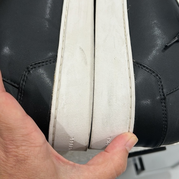 Thousand Fell Men's Lace Up Sustainable Bio Minimalist Sneakers in Black - 12 - Picture 10 of 12